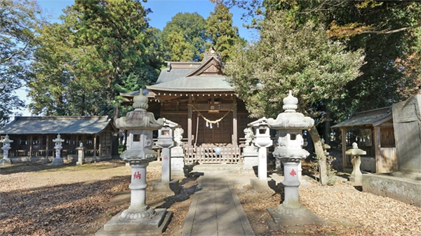春日神社の拝殿景観写真