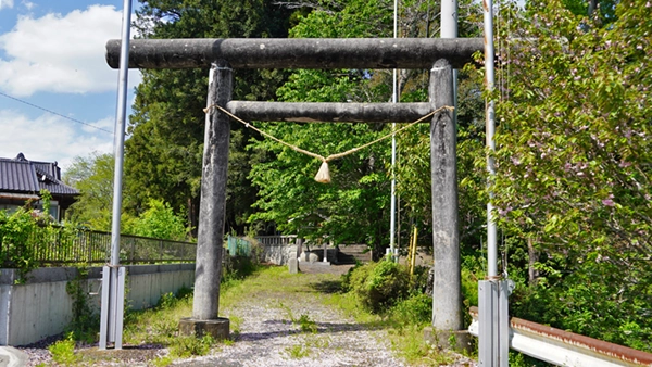 Photo of Sekido Shrine's Torii Gate scenery in Daigo-machi and VR tour link