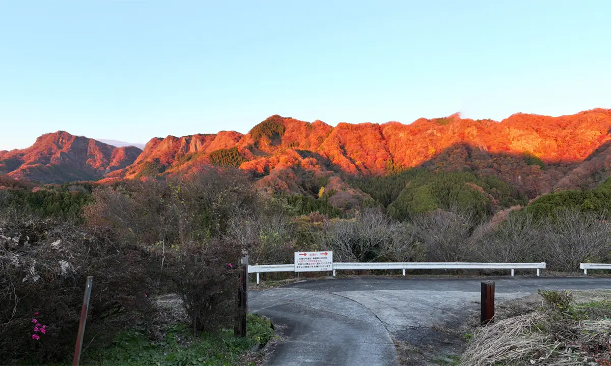 大子町のつつじが丘展望台の紅葉景観空撮写真