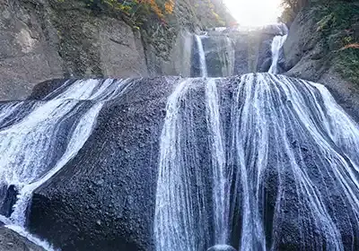 茨城県を代表する滝の袋田の滝の写真