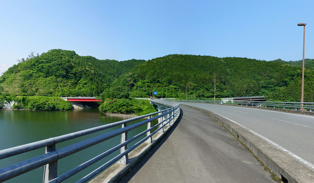 常陸大宮市おすすめスポットの御前山ダムの二又橋