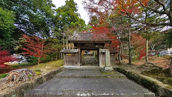 茨城県つくば市の性山寺の紅葉写真