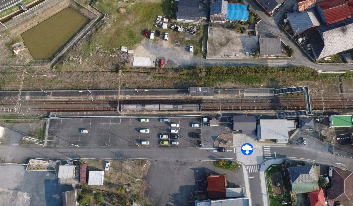 笠間市観光交通要所の稲田駅の空撮写真