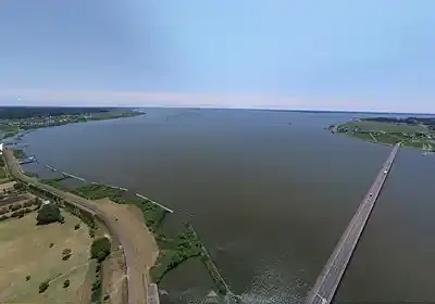 茨城を代表する湖の霞ヶ浦の写真