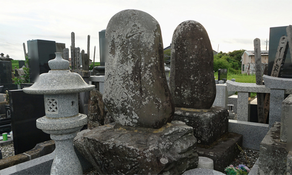 河内町おすすめ観光スポットの岩橋一白の句碑