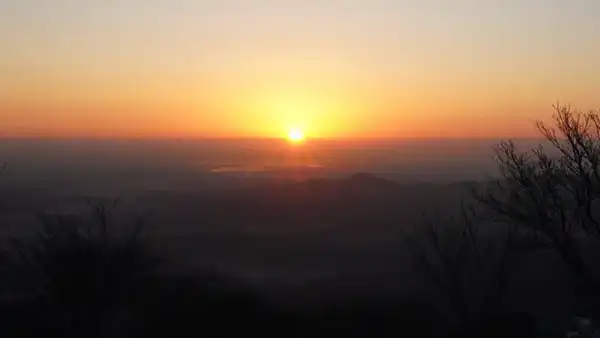 筑波山のつつじが丘高原の初日の出