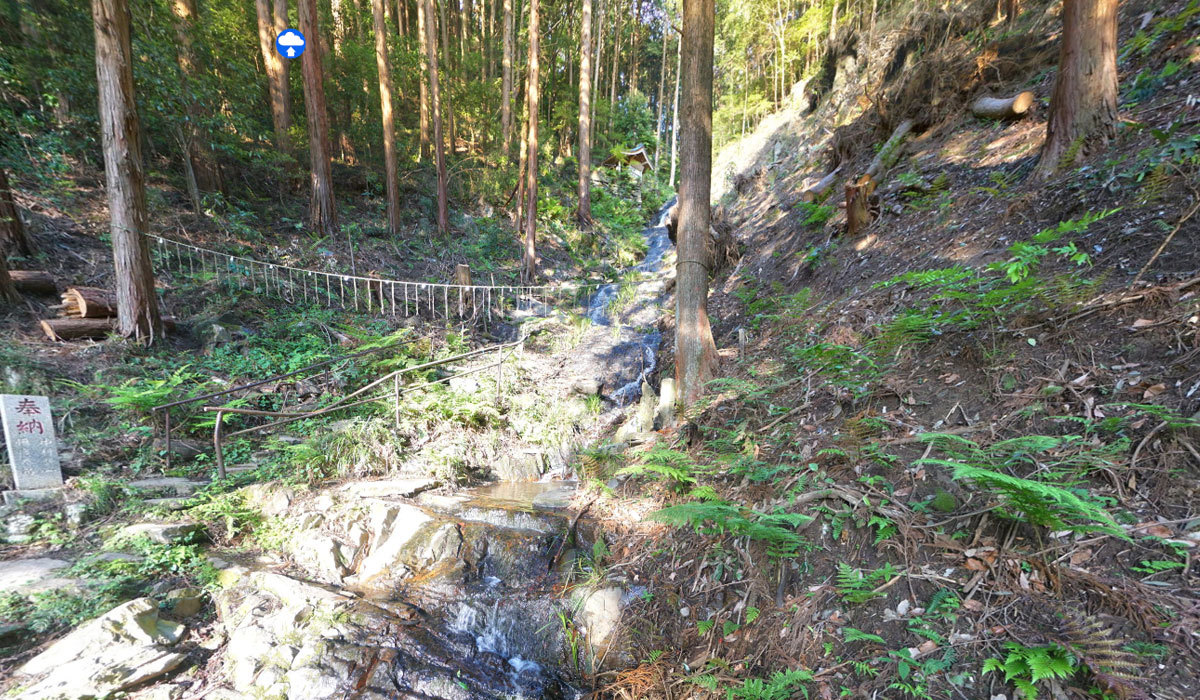 石岡市の滝おすすめ観光スポットの鳴滝