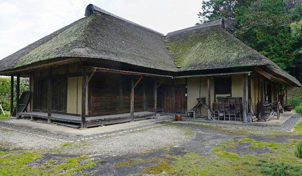 茨城県小美玉市の県指定文化財の小美玉市民家園の旧小松家住宅