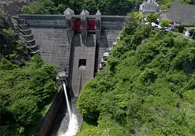 茨城を代表するダムの竜神ダムの写真