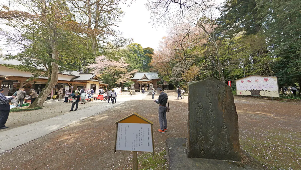 桜川の桜を詠んだ紀貫之の歌碑