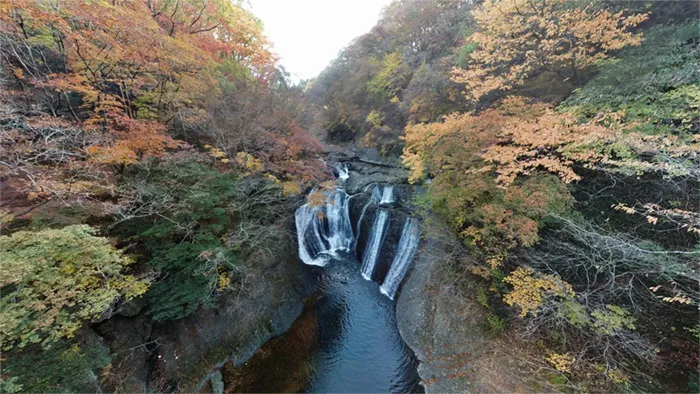 Aerial photo of Namase Falls in Daigo Town and a link to a VR tour