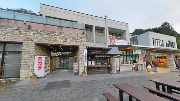 Links to scenic photos and VR tours of Roadside Station Okukuji Daigo in Daigo Town