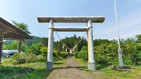 上野宮の近津神社の鳥居景観写真とVRツアー