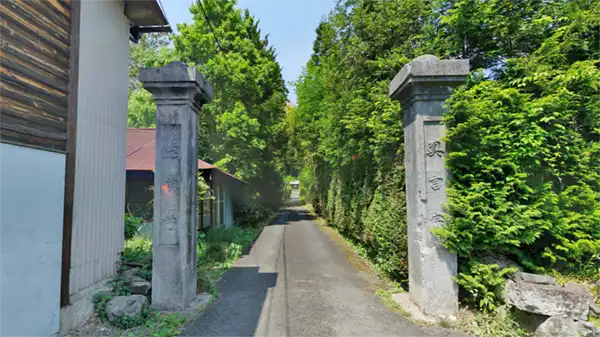 Landscape photos and VR tour link of Jiunji Stone Pillar Gate in Daigo Town