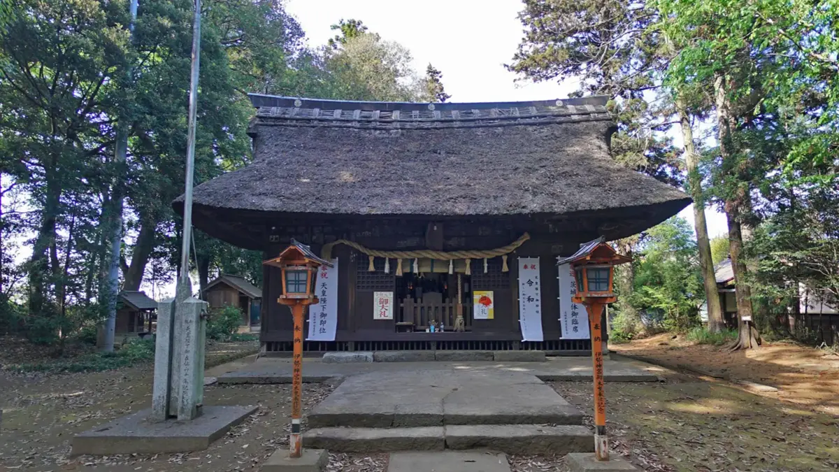 国王神社の拝殿の景観写真とVRツアーのリンク